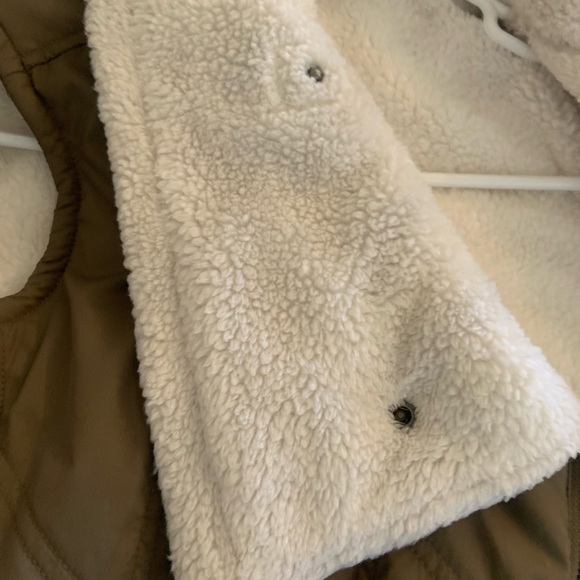 Tan Avalanche Vest. Warm and cozy. Fluffy and soft. Size M- - Picture 7 of 12